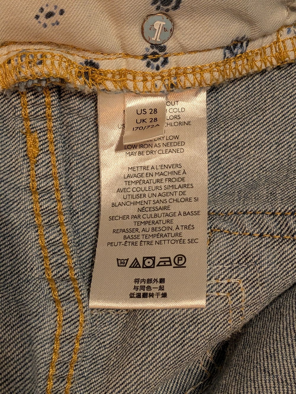 Pilcro Patch-Embellished Boyfriend Jeans in Blue - Picture 7 of 11